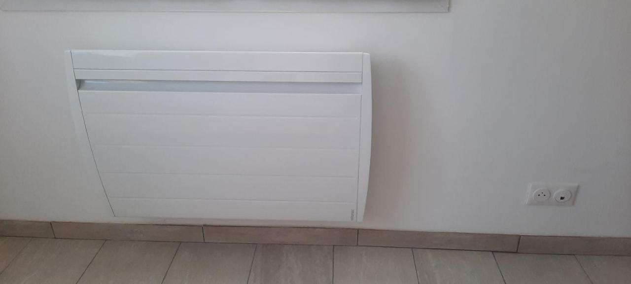 Studio Parking Gratuit Sur Place Claye Souilly מראה חיצוני תמונה